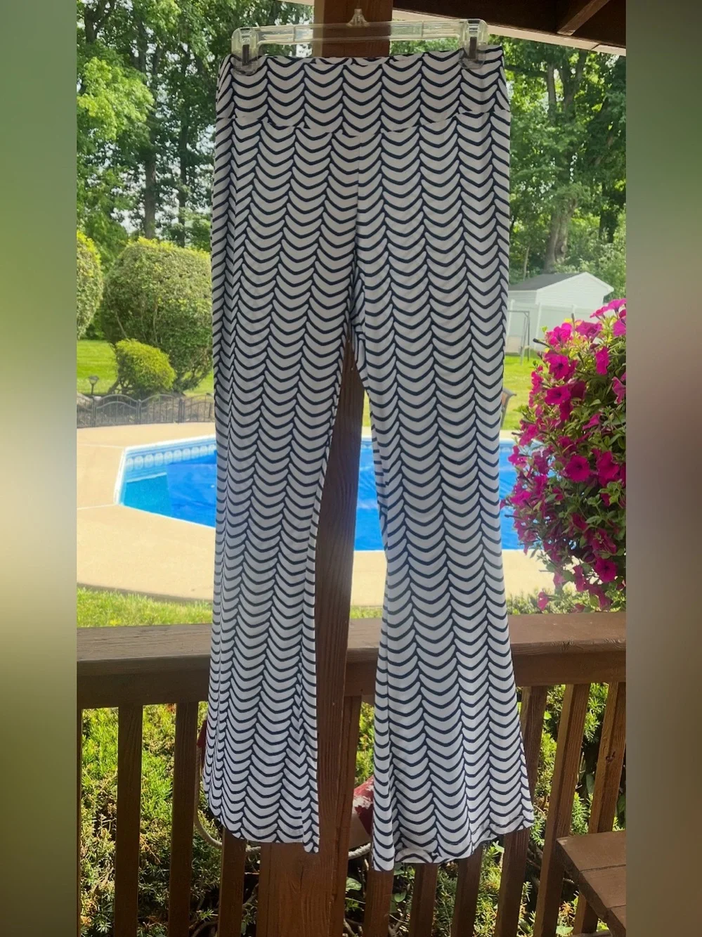 Lesley Evers Navy White Geometric Print Pull On Flare Pants Size Small Retro Mod - Picture 1 of 3